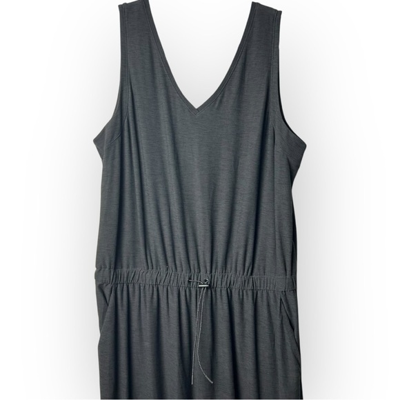 Old Navy Grey V Neck Jumpsuit 2X - Picture 2 of 9